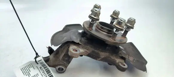 Toyota RAV 4 (XA30) Front wheel hub spindle knuckle 