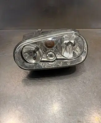 Volkswagen Golf IV Headlight/headlamp 1J1941015B