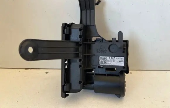 Audi A4 S4 B9 Positive wiring loom 8W0941823