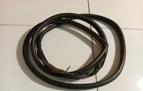 KIA Sorento Rubber seal rear door 