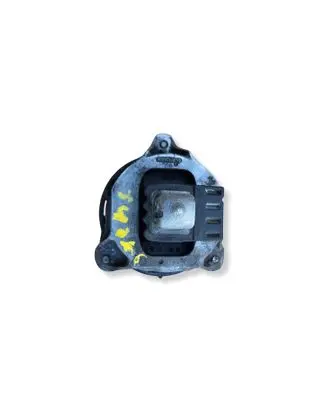BMW 5 G30 G31 G38 Engine mount bracket 6860471