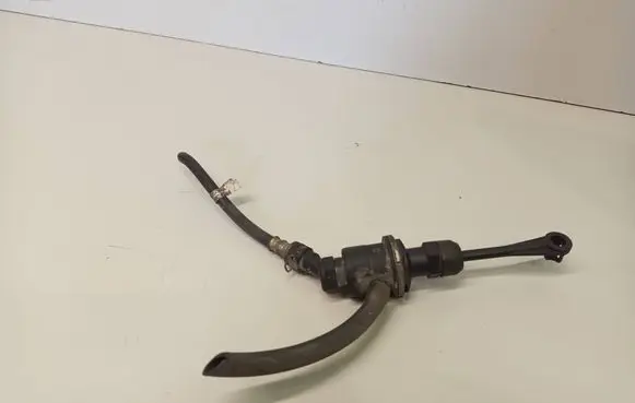 Renault Megane II Clutch master cylinder 8200151784