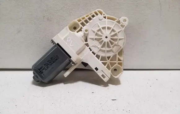Audi A1 Front door window regulator motor 8K0959801C