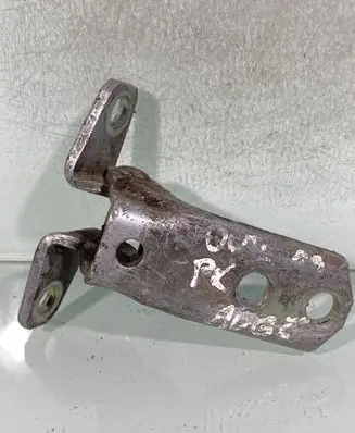 Mitsubishi Outlander Front door upper hinge