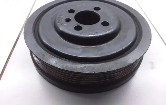 Skoda Octavia Mk2 (1Z) Crankshaft pulley 03G105243