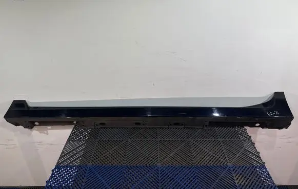 Lexus CT 200H Sill 7586076010