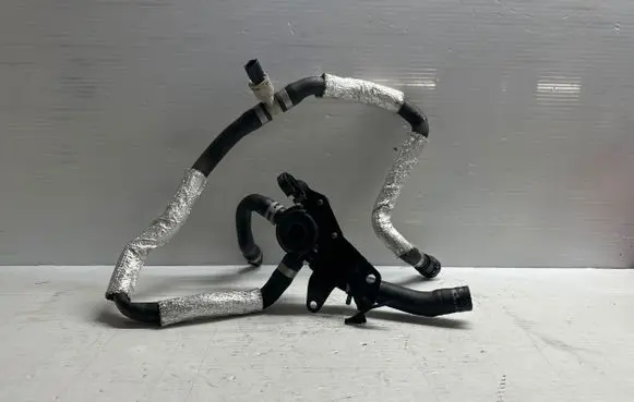 Volvo XC90 Engine coolant pipe/hose 31368487