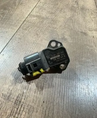 Skoda Octavia Mk2 (1Z) Air pressure sensor 0281002399 038906051B