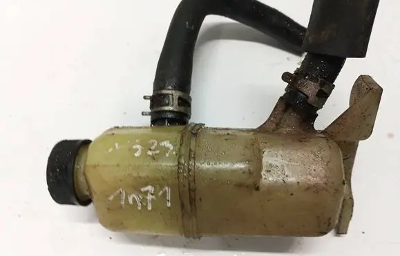 Mazda 323 Power steering fluid tank/reservoir 