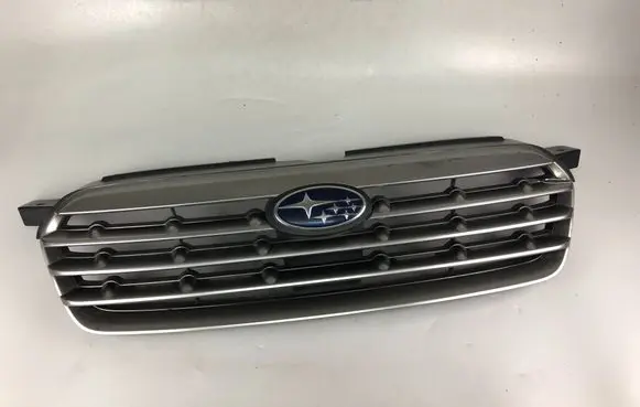Subaru Outback Front bumper upper radiator grill 91121AG160