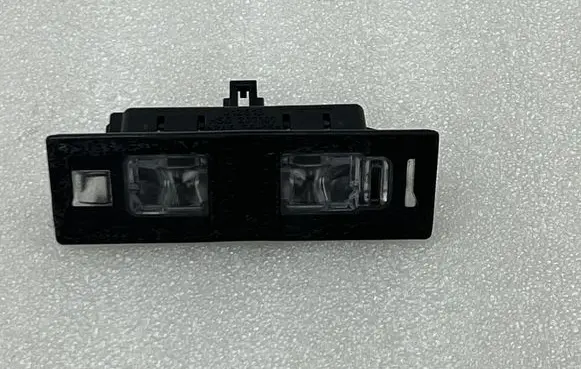 Audi Q2 - Number plate light 8W6943021A
