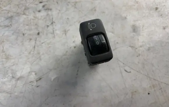 Toyota Land Cruiser (J120) Headlight level height control switch
