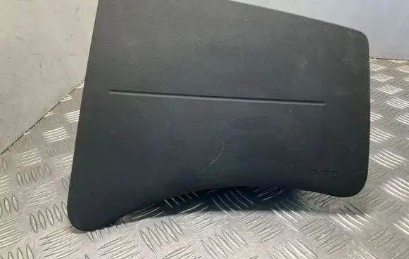 Nissan Cube Z12 Passenger airbag