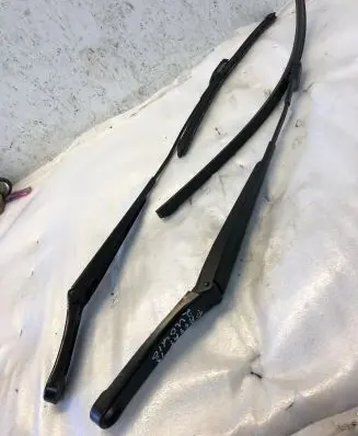 Volkswagen PASSAT B8 Windshield/front glass wiper blade 3g1955409