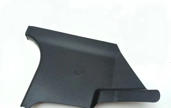 Foot area side trim