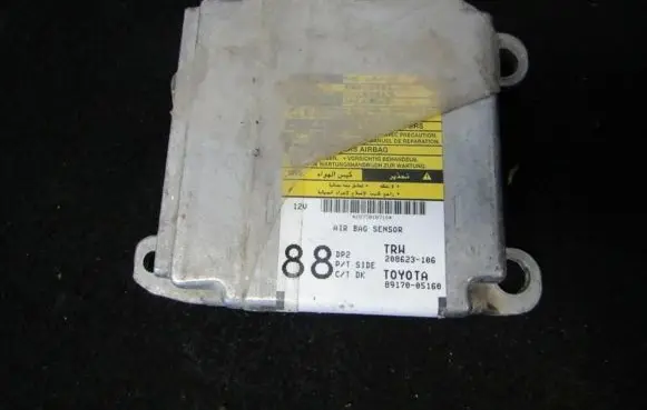Toyota Avensis T250 Airbag control unit/module 8917005160 89170-05160