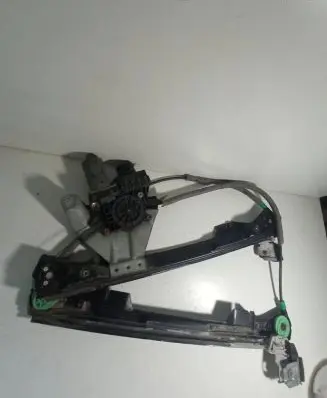 Jaguar X-Type Front door window regulator motor 0130121946