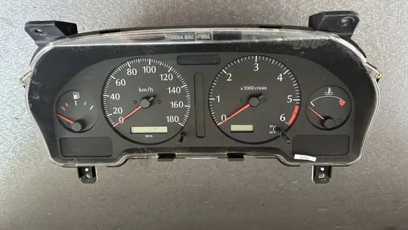 Speedometer (instrument cluster)