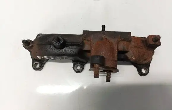 Volkswagen Polo III 6N 6N2 6NF Exhaust manifold 045253033
