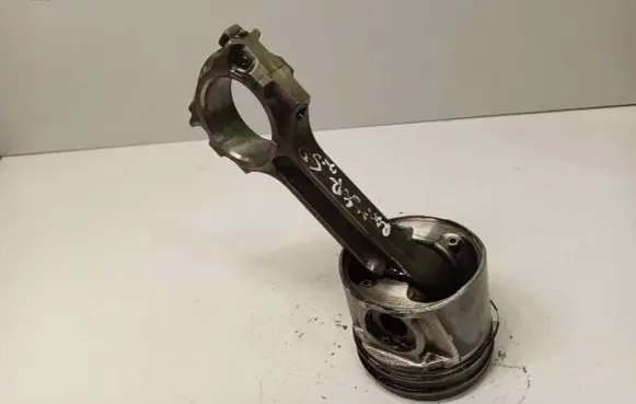 Ford Ranger Piston with connecting rod 21L