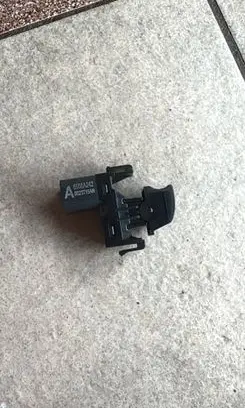 Mitsubishi Space Star Electric window control switch 8608A234