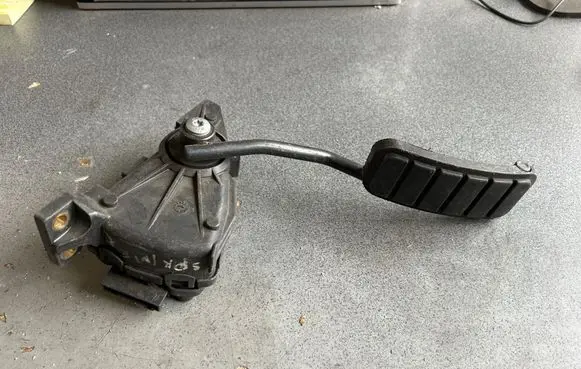 Renault Master II Accelerator throttle pedal 7700315389 6PV00811920