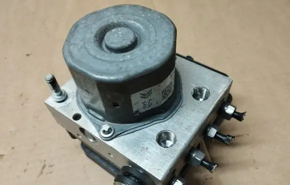 Peugeot 308 ABS Pump 9811707980