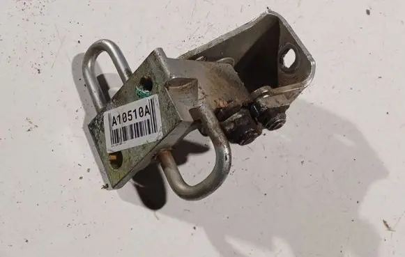 Seat Leon (1P) Rear door lower hinge 6q4833412