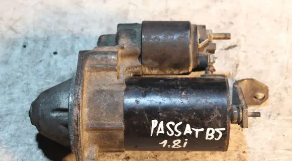 Volkswagen PASSAT B5 Starter motor 058911023B