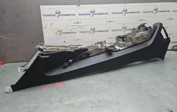 Porsche Cayenne (92A) Center console 45800001 AM50