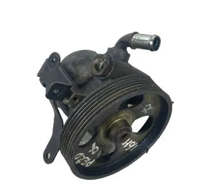 Peugeot 407 Power steering pump 9637000980