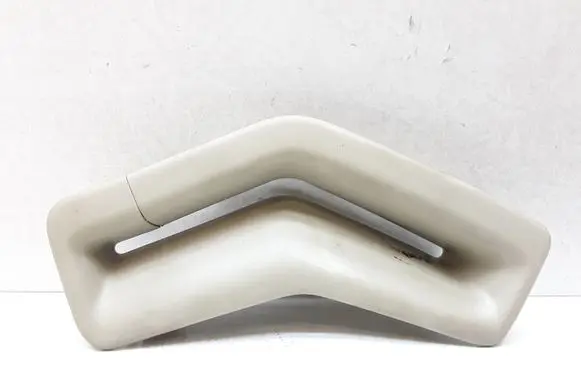 Volvo V70 Seat belt trim 