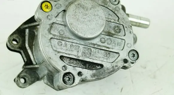 Mercedes-Benz ML W164 Vacuum pump A64223065