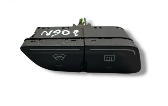 Ford Focus Windscreen/window heater switch AM5T18K574AC