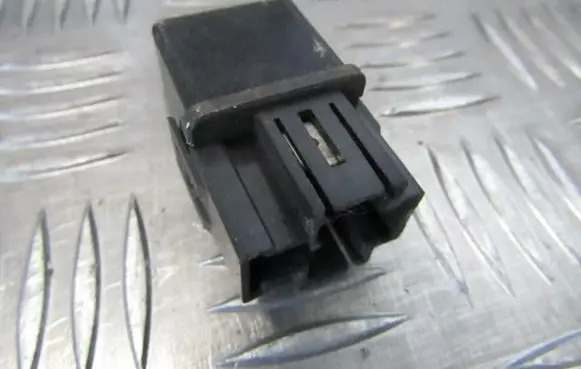 Volvo S40, V40 Other relay v23134b52x240 v23134-b52-x240