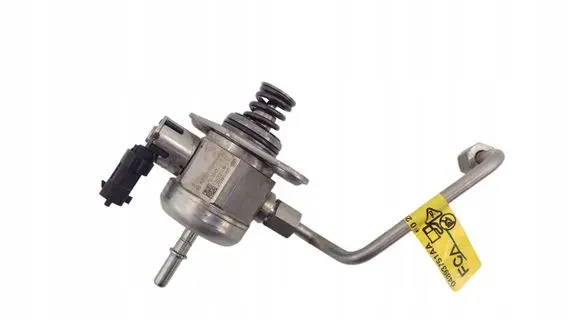 Alfa Romeo Giulia Fuel injection high pressure pump 50050785