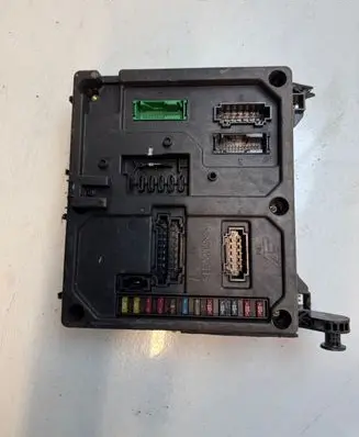 Ford Galaxy Fuse box set S11030310 610561490