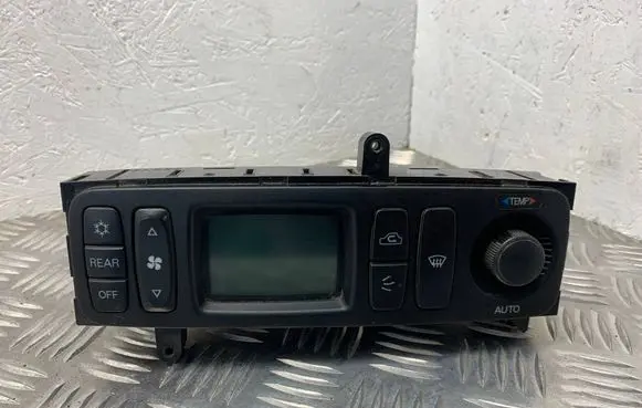 Mitsubishi Pajero Climate control unit MR201969 146439