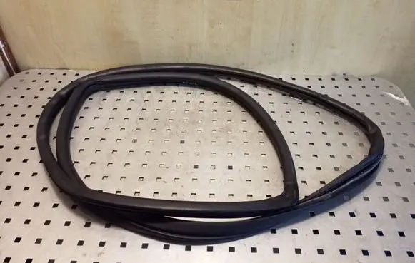Toyota Corolla E120 E130 Rear door rubber seal (on body) 