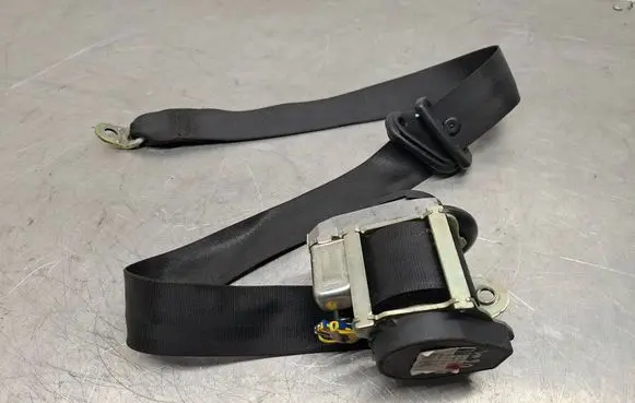 Skoda Octavia Mk2 (1Z) Front seatbelt 1Z0857701A