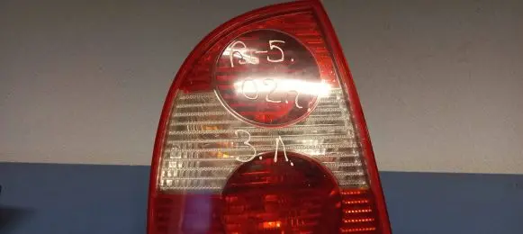Volkswagen PASSAT B5.5 Rear/tail lights 28400102