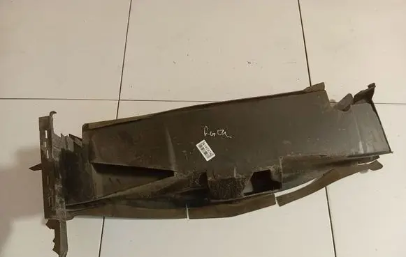 Mercedes-Benz B W245 Engine bonnet/hood lock trim molding A0019890803