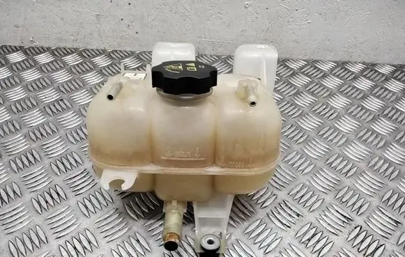 Chrysler Pacifica Coolant expansion tank/reservoir 68217323AA 68217323