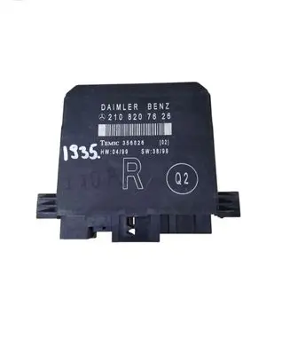 Mercedes-Benz E W210 Door control unit/module 2108207626