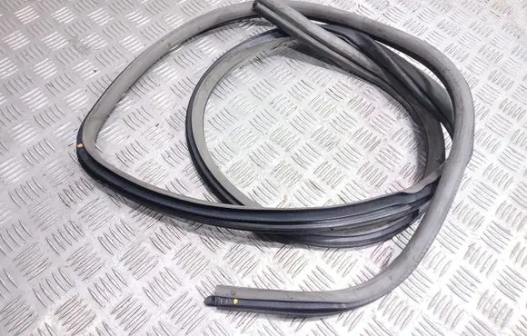Chrysler PT Cruiser Rear door rubber seal (on body) 27203