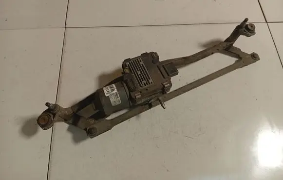 Audi A3 S3 8P Front wiper linkage and motor 8P1955023D