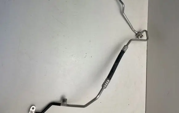 Audi A4 S4 B9 Air conditioning (A/C) pipe/hose 8W1820720A
