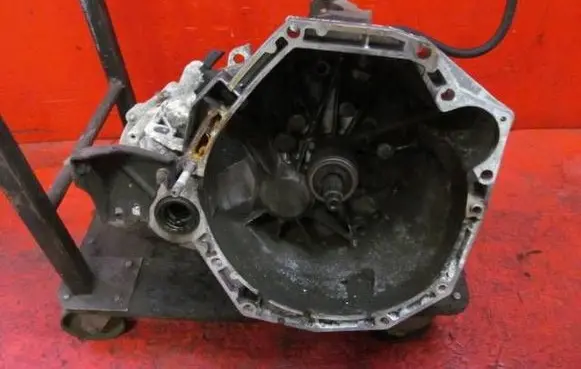 Renault Megane III Manual 5 speed gearbox TL4A022