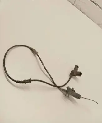 Mercedes-Benz S W220 ABS brake wheel speed sensor A2205453128 8434997