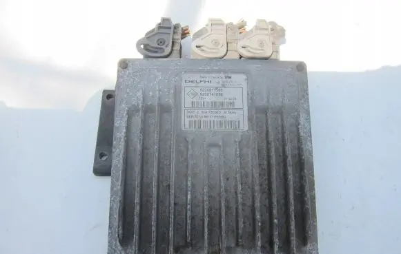 Renault Twingo II Engine control unit/module 8200911566 8200741052